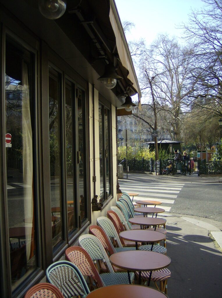 Esquina en parís 2025